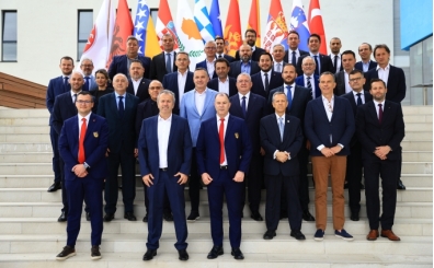 TFF heyeti, UEFA Stratejik Toplants'na katld