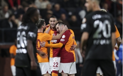 Galatasaray'da duran toplar fark yaratt!